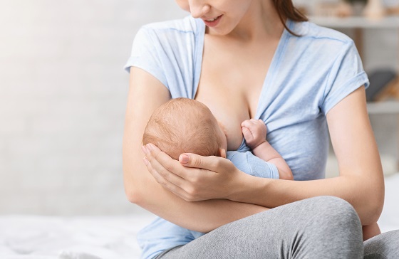 alăptarea reduce riscul de cancer de sân